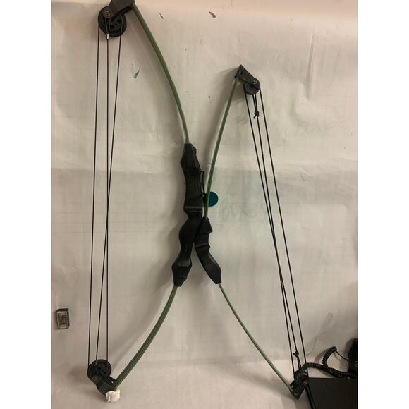 Barnett Banshee Quad Compound Bow and Lil Banshee Bow - Picture 6 of 9